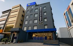 Fabhotel White Ridge-Sia Life Hospital, Kondapur